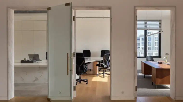 Oficina virtual vs coworking vs centro de negocios: cuál encaja con tu fase de empresa