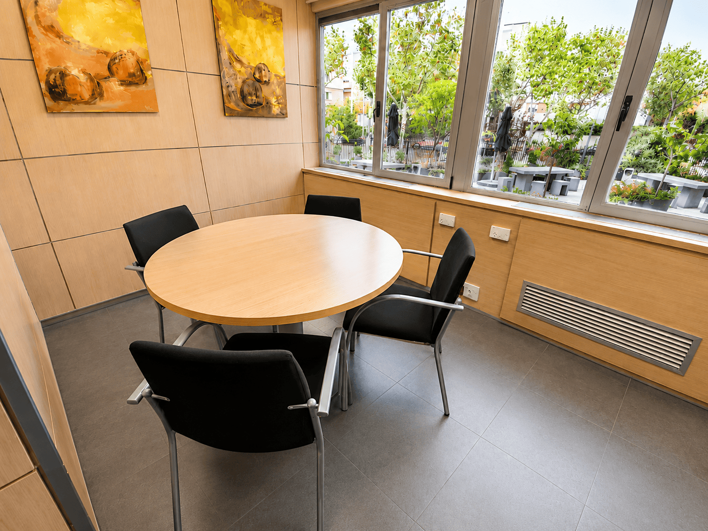 Reuniones pequeñas — Ibercenter Velázquez
