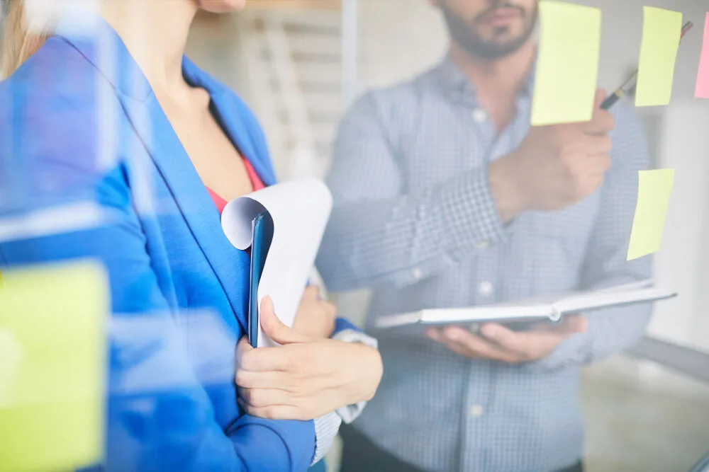 La importancia de la organización del espacio de trabajo para la productividad.