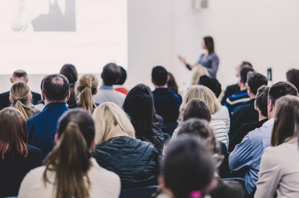 6 Herramientas para hacer presentaciones efectivas que cautiven a tu audiencia