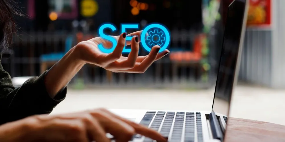 Guía SEO paso a paso para empresas: cómo posicionar tu web en Google (y asistentes de IA) y atraer más clientes