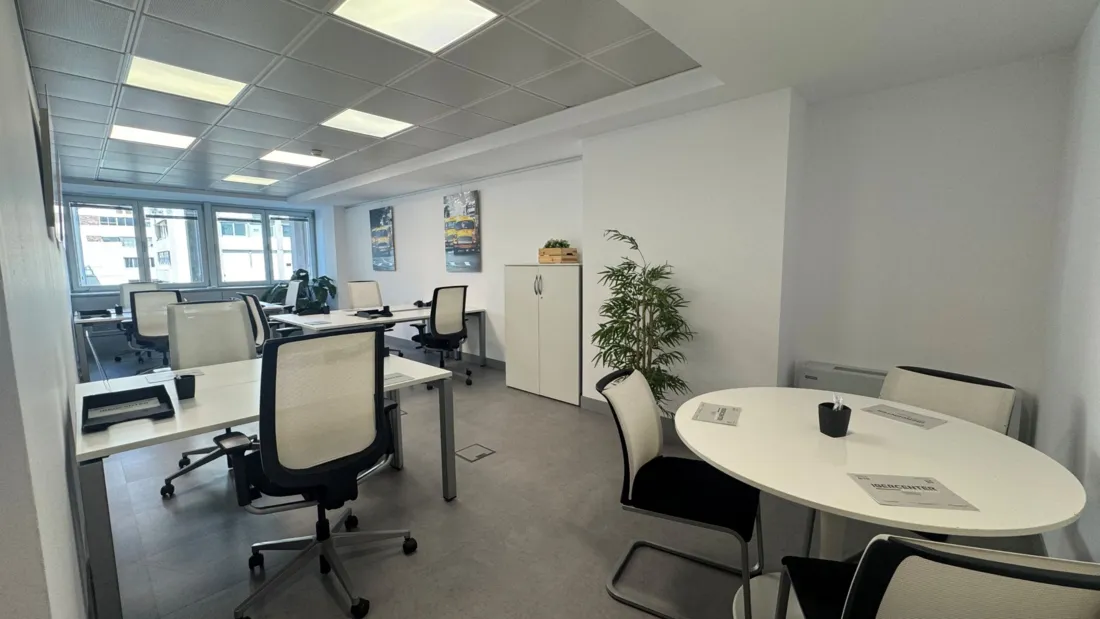 Office 17 Azca