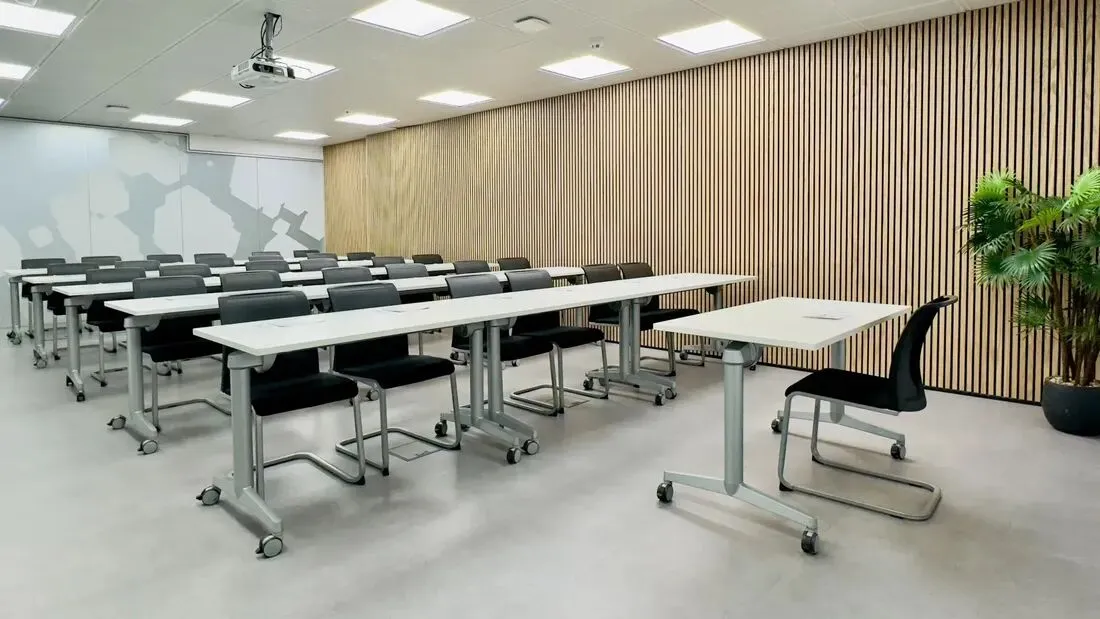 ¿Dónde alquilar una sala de reuniones en Madrid?