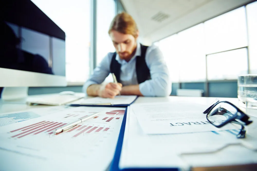 ¿Cómo reducir gastos fijos en una empresa?