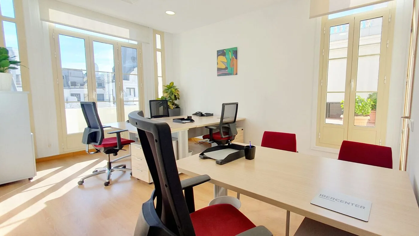 Offices in Chueca: fully equipped private suites