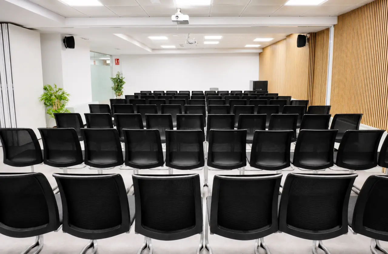 Conferencias — Ibercenter Azca