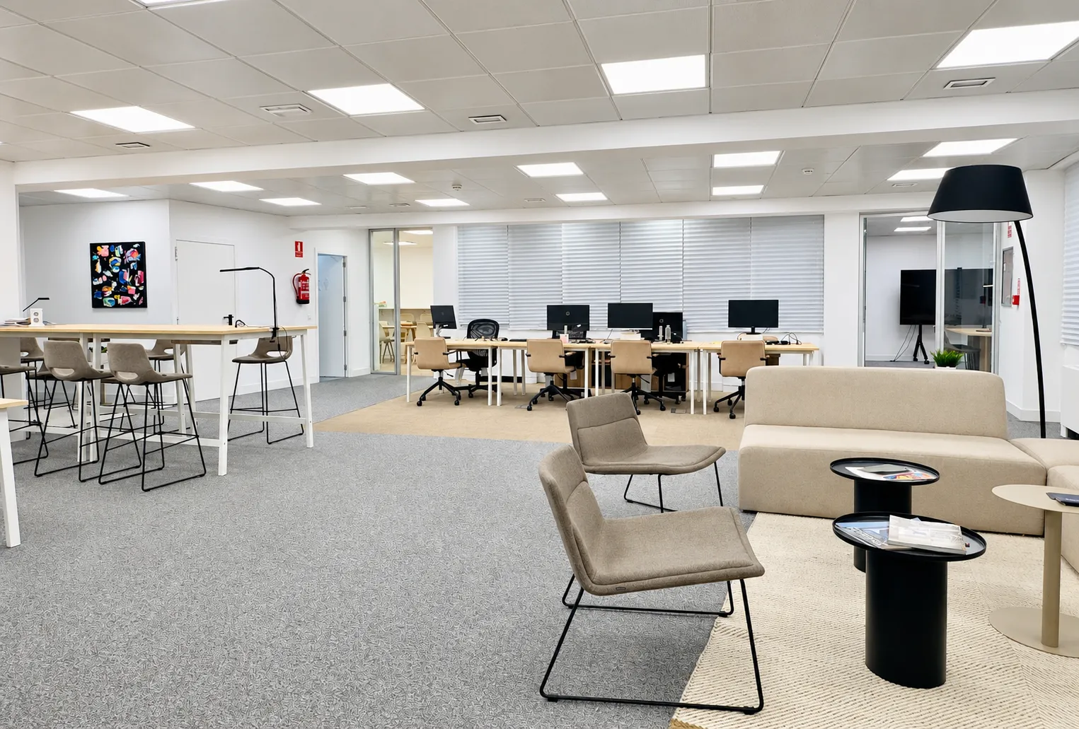 Traditional lease office in Recoletos · Paseo de Recoletos 16 · Current fit-out · lounge area