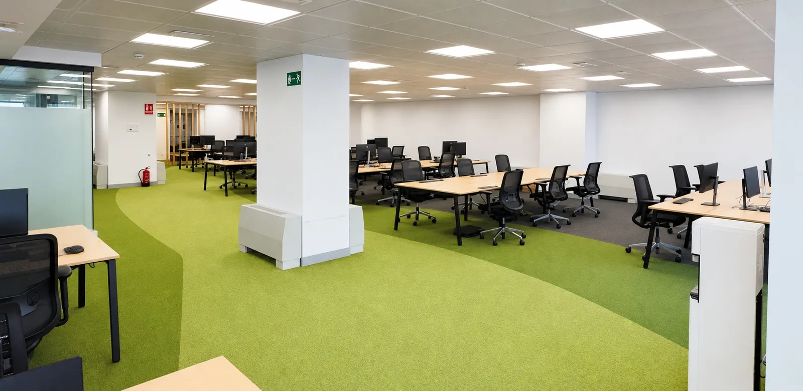 Traditional lease office in Azca · Plaza Carlos Trías Bertrán 4 · Current fit-out · workstations
