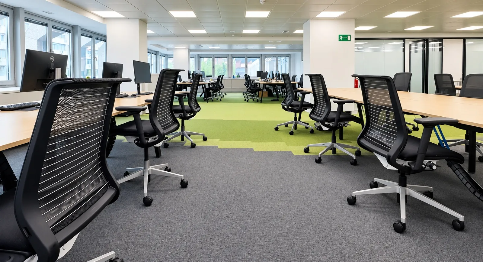 Traditional lease office in Azca · Plaza Carlos Trías Bertrán 4 · Current fit-out · workstations