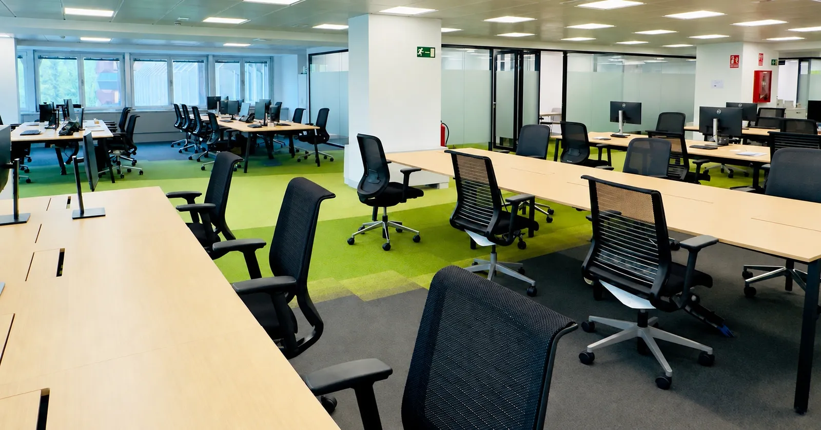 Traditional lease office in Azca · Plaza Carlos Trías Bertrán 4 · Current fit-out · workstations