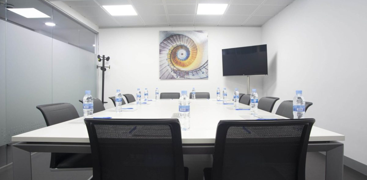 Sala de juntas para 12 personas