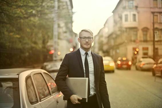 entrepreneur looking for an office in Madrid