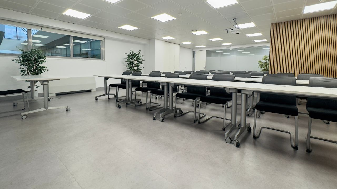 aulas de formación en madrid - alquiler de salas en madrid